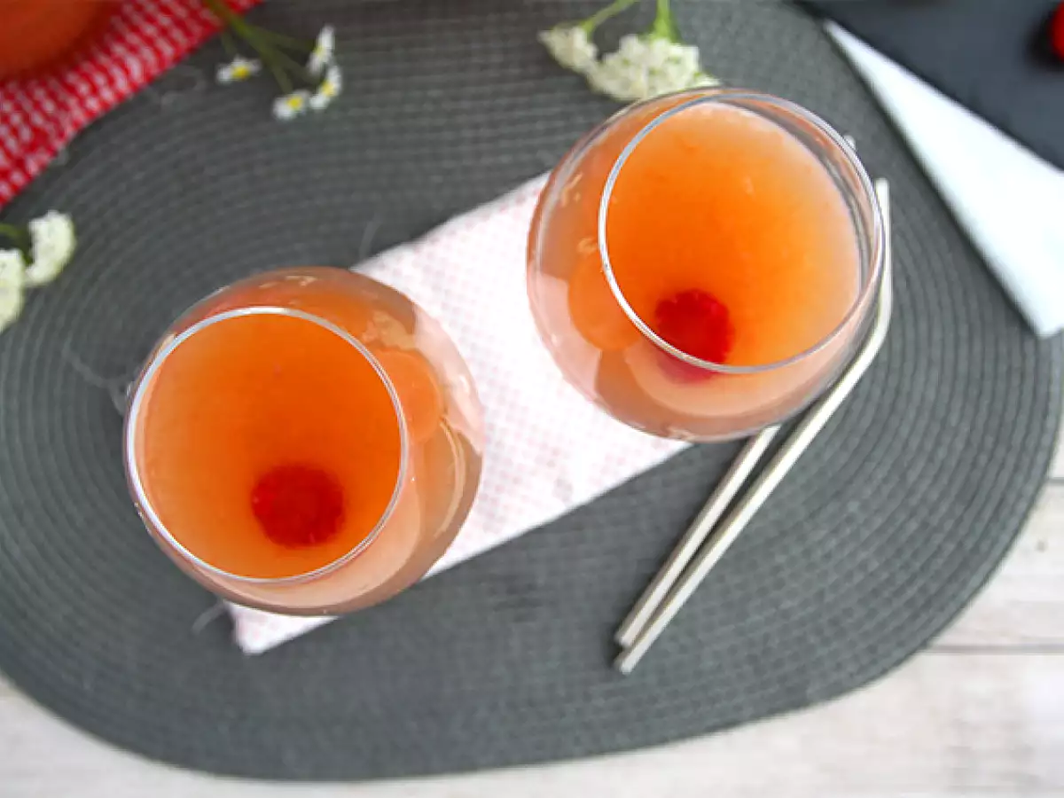 Rózsaszín sangria rozé borral - fotó 3