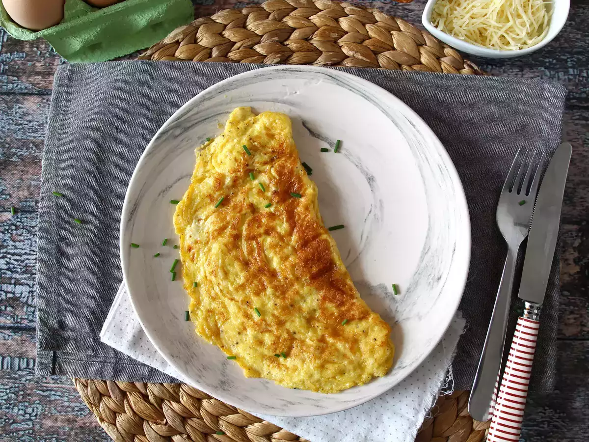 Sajtos omlett, az expressz recept 5 perc alatt kész! - fotó 3
