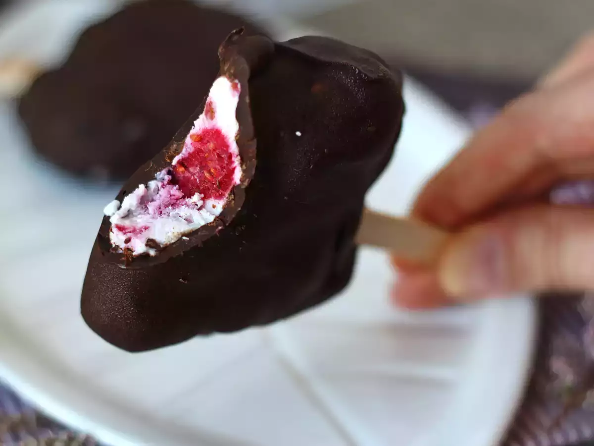 Skyr, málna és csokoládé fagylalt. Az egészséges nassolnivaló a napsütéses napokra! - fotó 5
