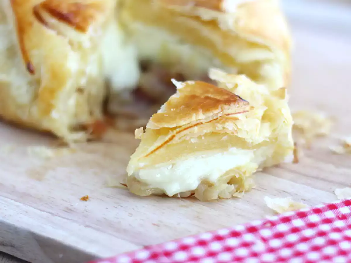 Sonkás-hagymás Camembert leveles tészta - fotó 2