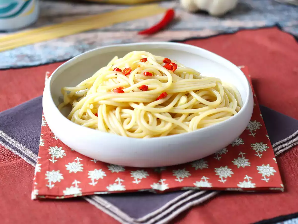 Spagetti aglio, olio e peperoncino: az olasz hagyományok utolsó pillanatban elkészített étele - fotó 2