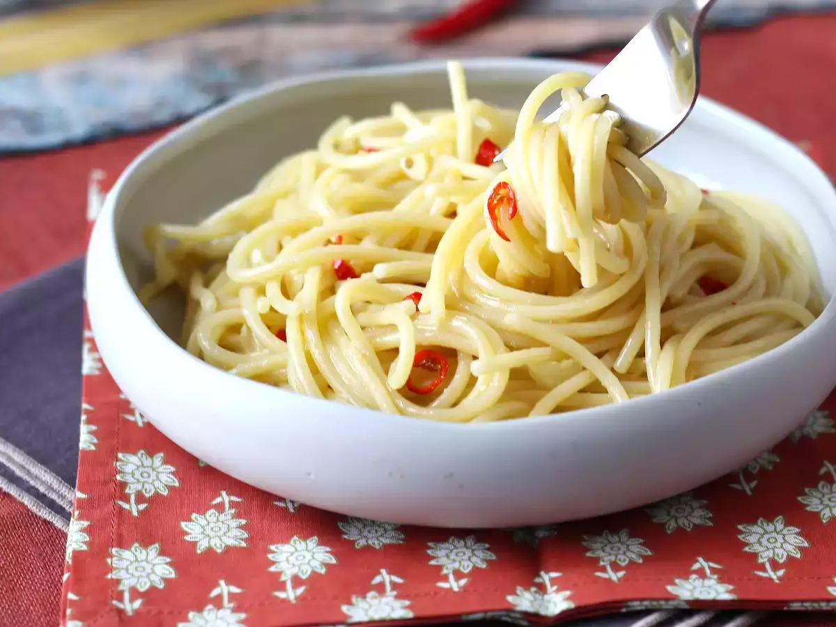 Spagetti aglio, olio e peperoncino: az olasz hagyományok utolsó pillanatban elkészített étele - fotó 4