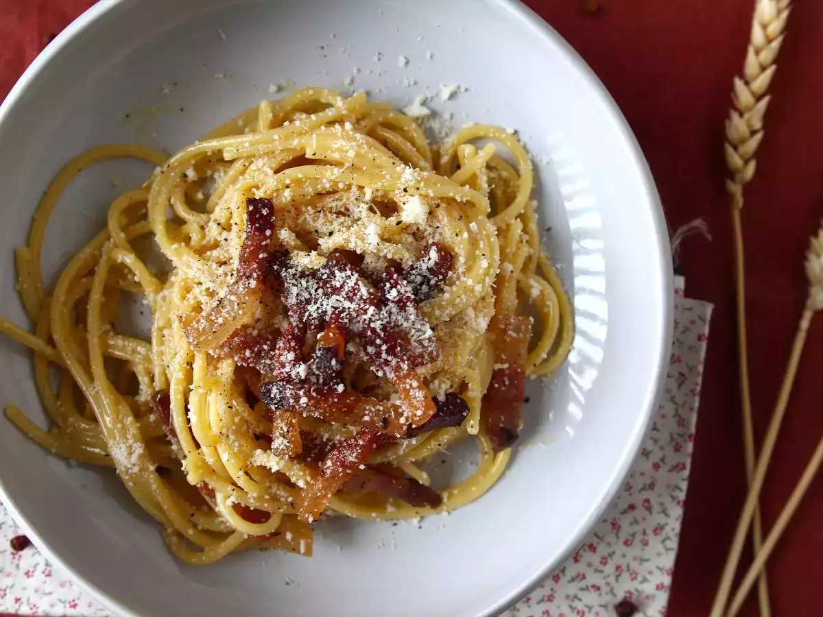 Spaghetti alla carbonara, az igazi olasz szénhidrát recept! - fotó 5