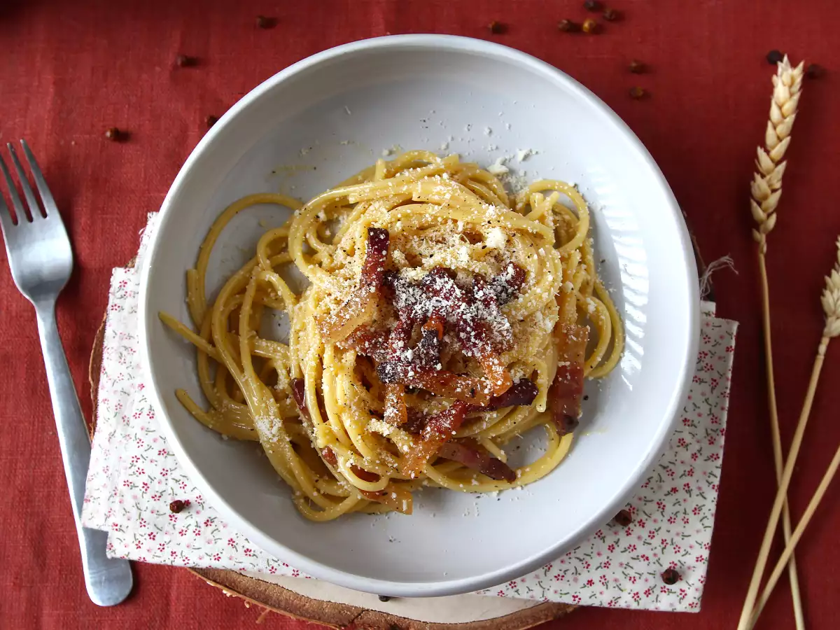 Spaghetti alla carbonara, az igazi olasz szénhidrát recept! - fotó 6