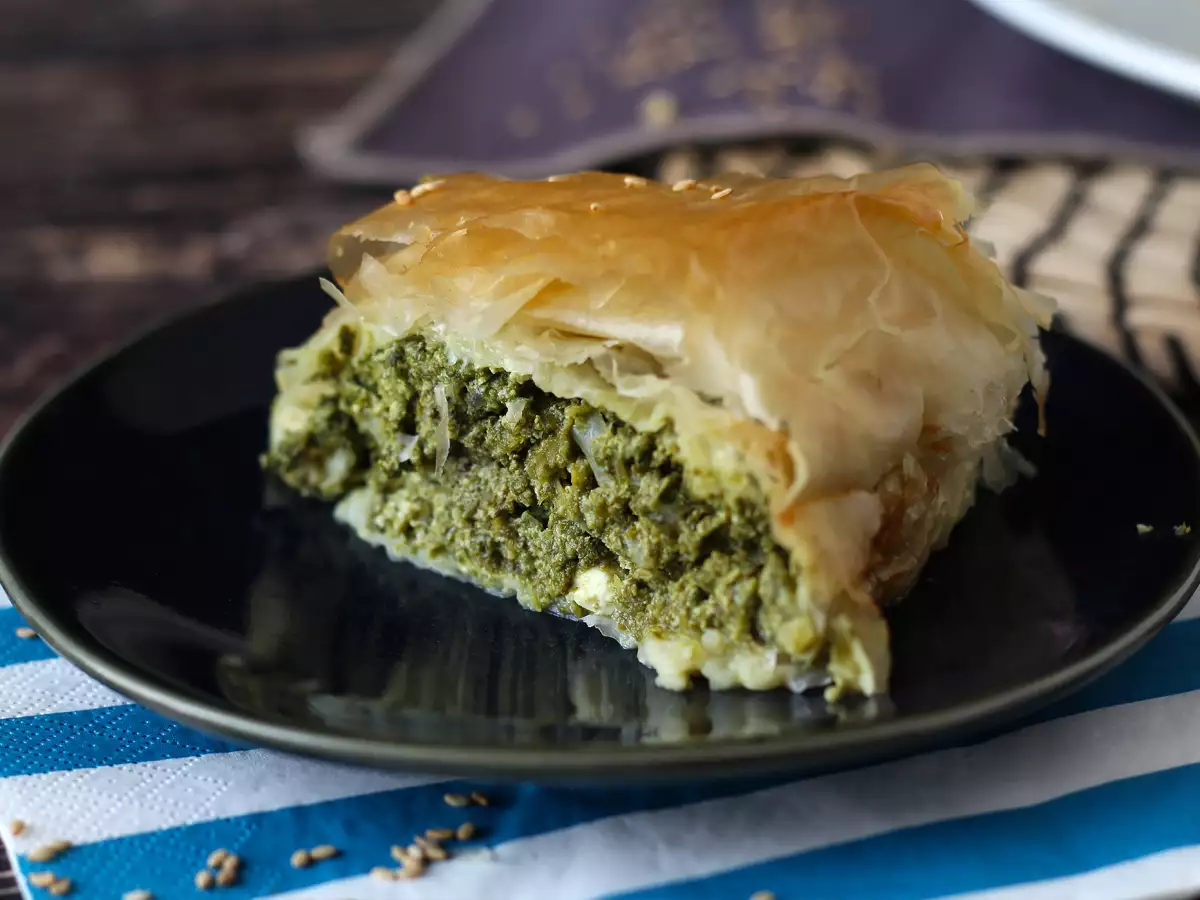 Spanakopita, a szuperegyszerű görög pite spenóttal és feta sajttal - fotó 5