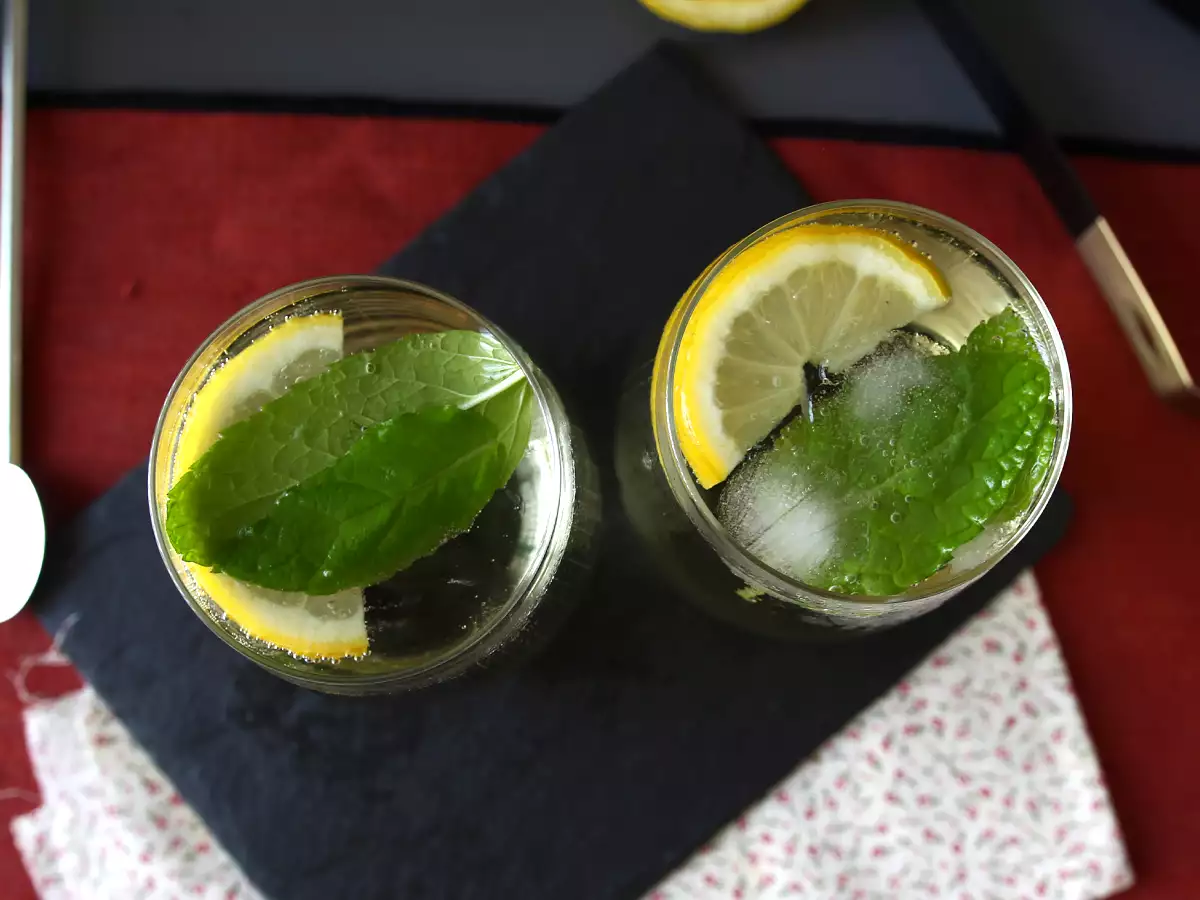 Spritz St-Germain bodzaviráglikőrrel, a nyár ultra-friss koktélja - fotó 6