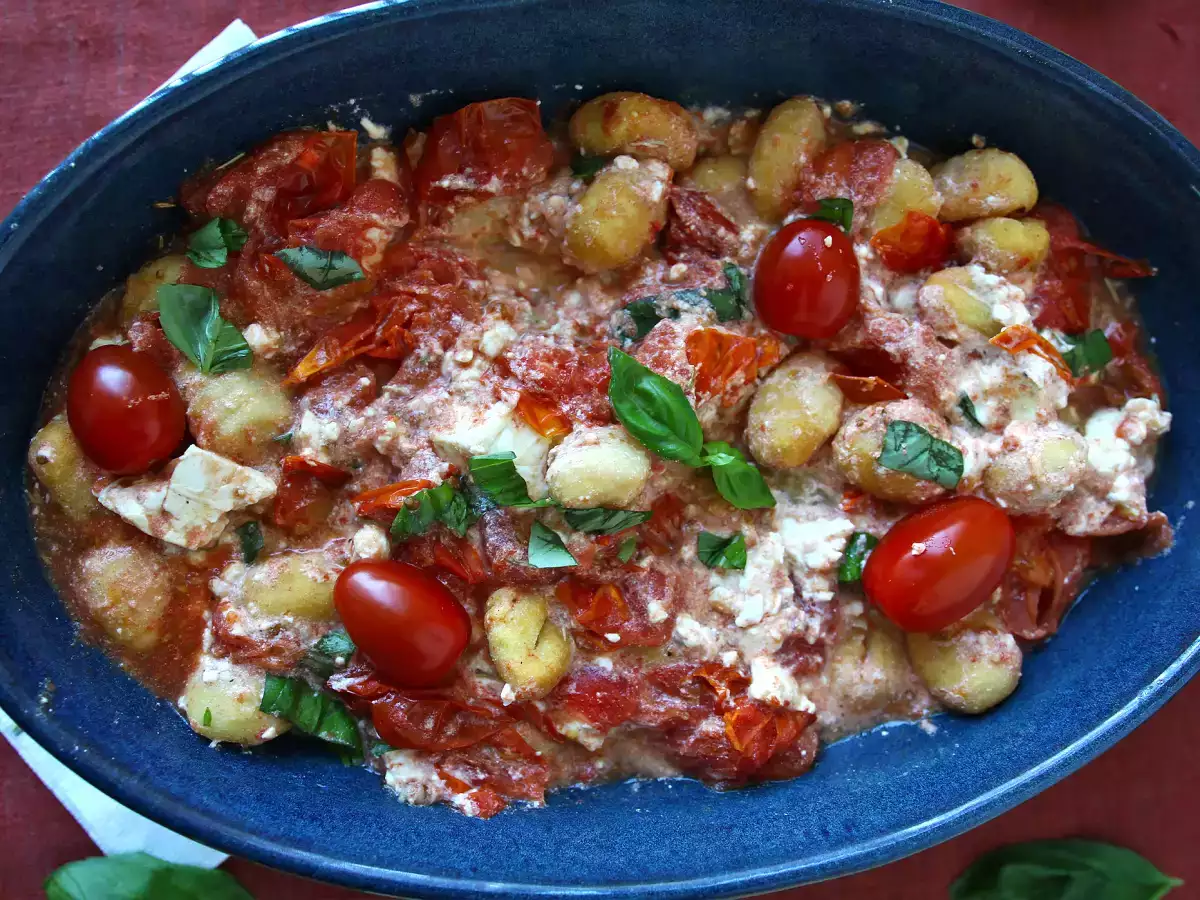 Sült feta gnocchi Airfryerrel, egy szuper gyors étel cseresznyeparadicsommal és fetával! - fotó 3