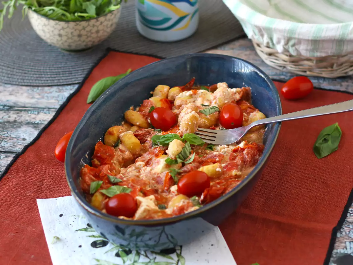 Sült feta gnocchi Airfryerrel, egy szuper gyors étel cseresznyeparadicsommal és fetával! - fotó 4