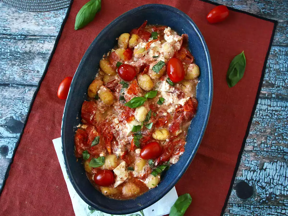Sült feta gnocchi Airfryerrel, egy szuper gyors étel cseresznyeparadicsommal és fetával! - fotó 5