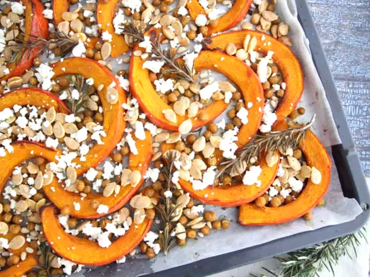 Sült sütőtök és csicseriborsó, rozmaring, feta sajt - fotó 2