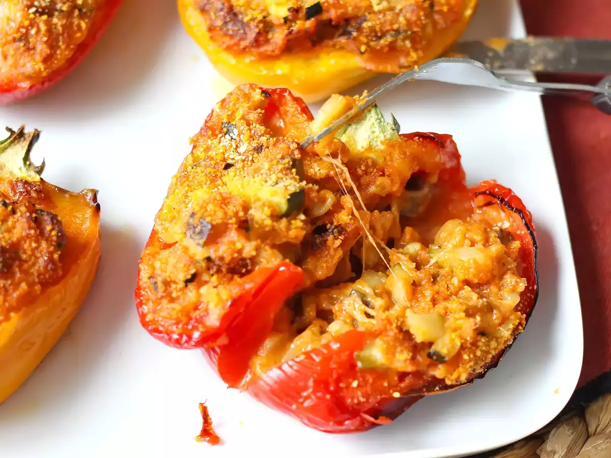 Sült vegetáriánus töltött paprika: az egyszerű és ízletes recept zöldségekkel és mozzarella sajttal - fotó 4