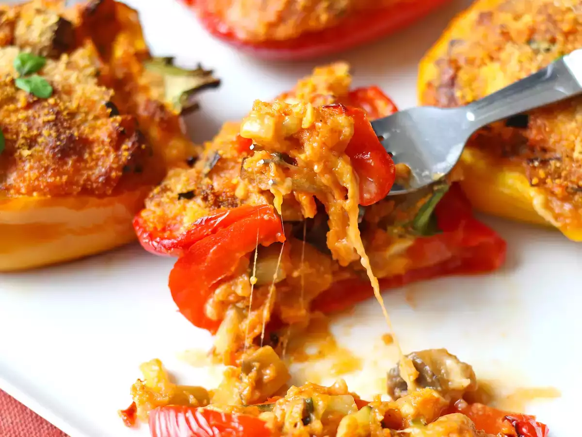 Sült vegetáriánus töltött paprika: az egyszerű és ízletes recept zöldségekkel és mozzarella sajttal - fotó 5