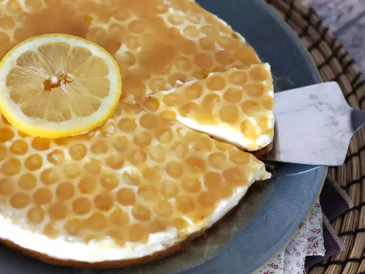Sütés nélküli citromos-mézes sajttorta (torta díszítő bemutató) - fotó 5
