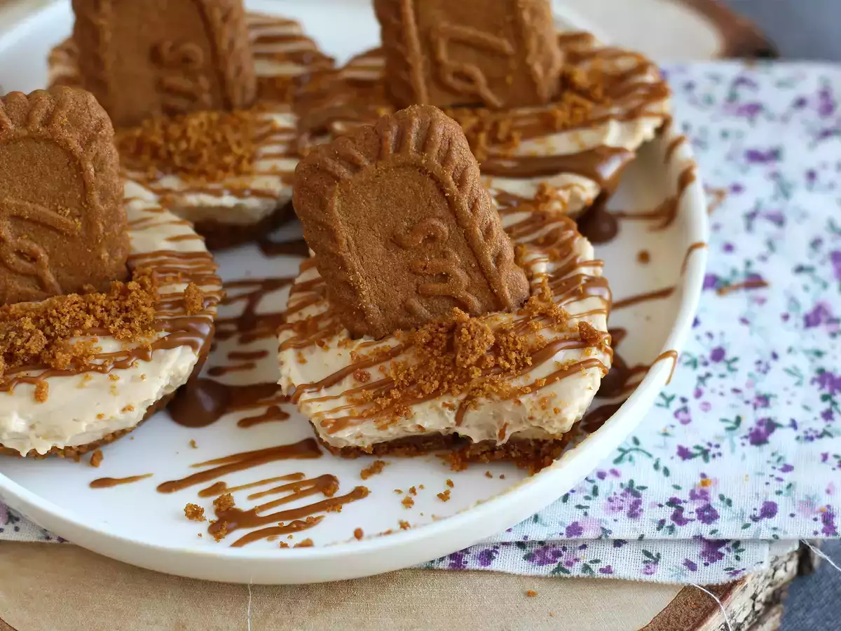 Sütés nélküli sajttorta speculoos keksszel - fotó 2
