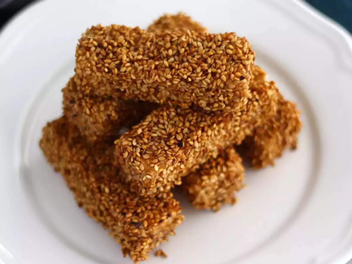 Szezámos feta sajt rudak - fotó 3