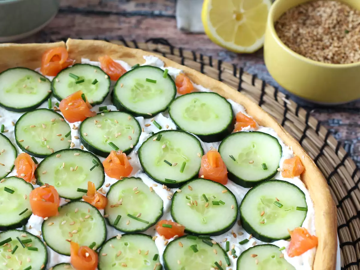 Szuper frissítő nyári torta: ricotta, uborka és füstölt lazac - fotó 5