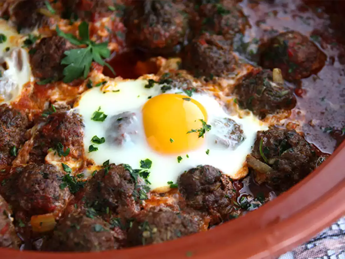 Tajine kefta (darált húsgombócok fűszerekkel és gyógynövényekkel) - fotó 3