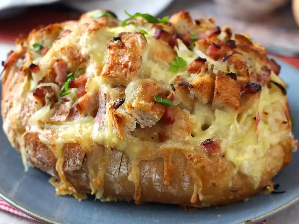 Tartiflette-stílusú töltött sündisznó kenyér - fotó 5