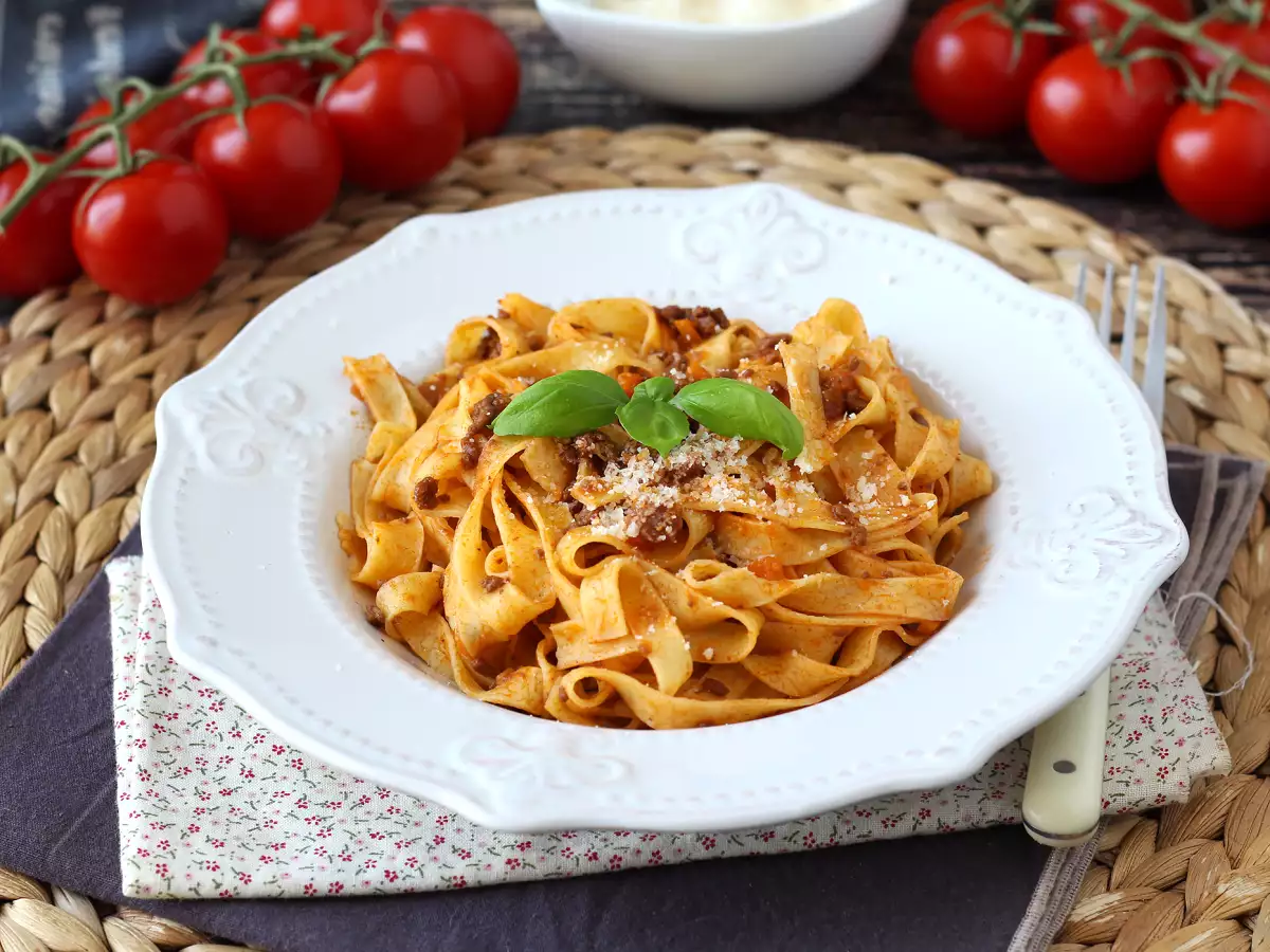 Tészta bolognai mártással - tagliatelle al ragù alla bolognese - fotó 6