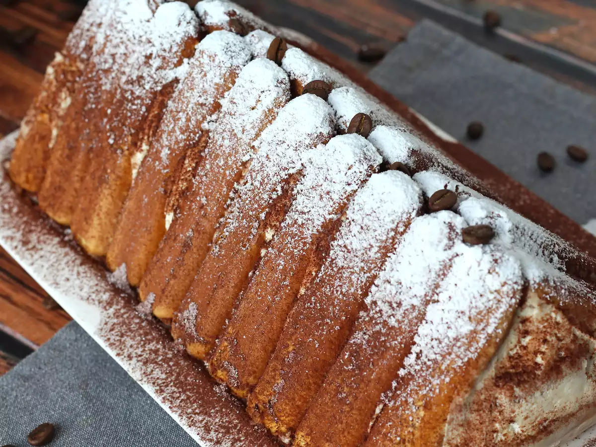 Tiramisu alakú rönk forma nélkül a kávé szerelmeseinek - fotó 3