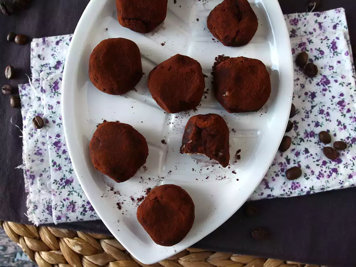 Tiramisu-stílusú rochers, a tökéletes olasz desszert mini adagokban a kávé mellé! - fotó 2