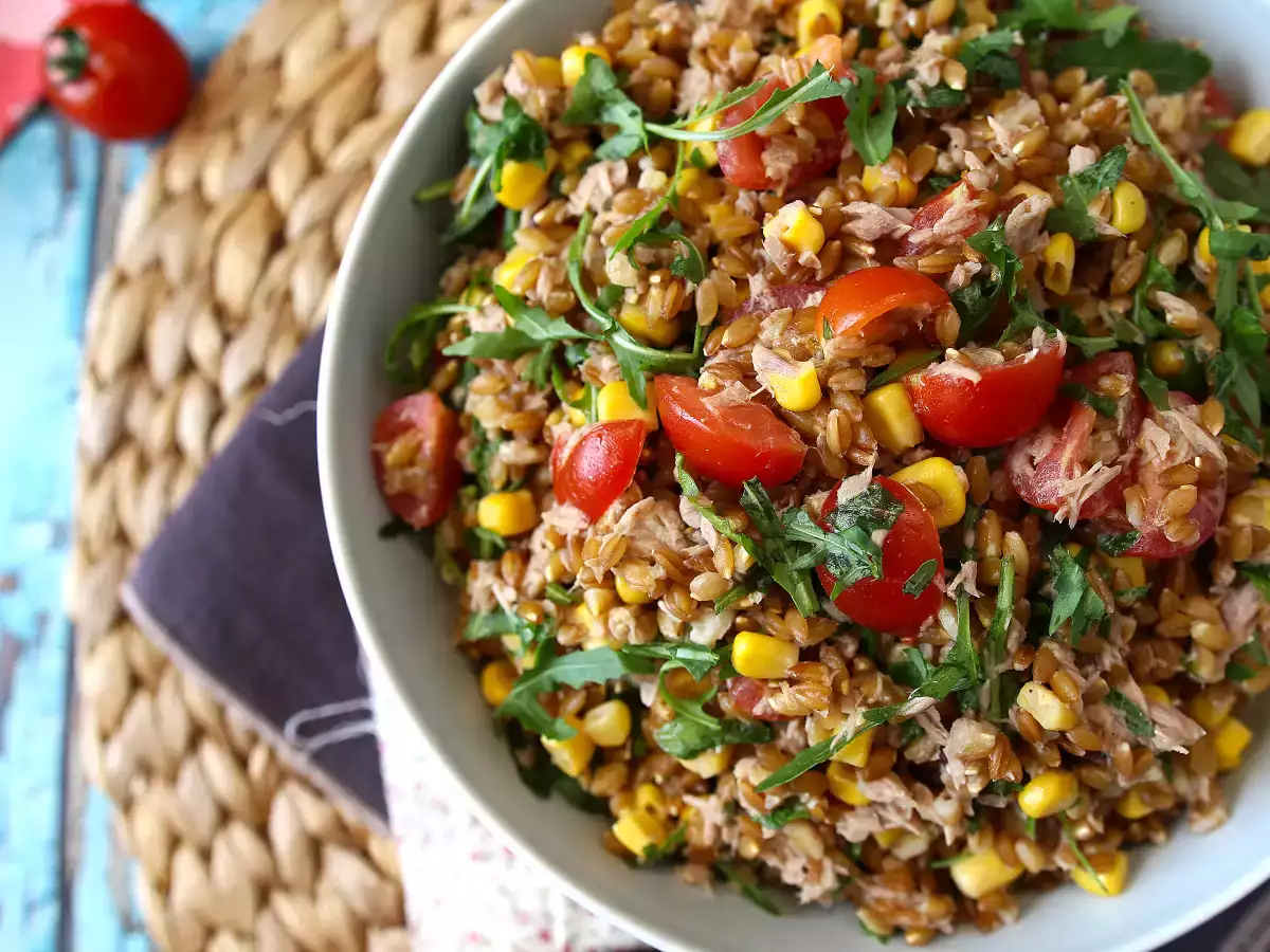 Tönkölybúza és tonhal saláta: könnyű, ízletes és egész évben tökéletes recept - fotó 4