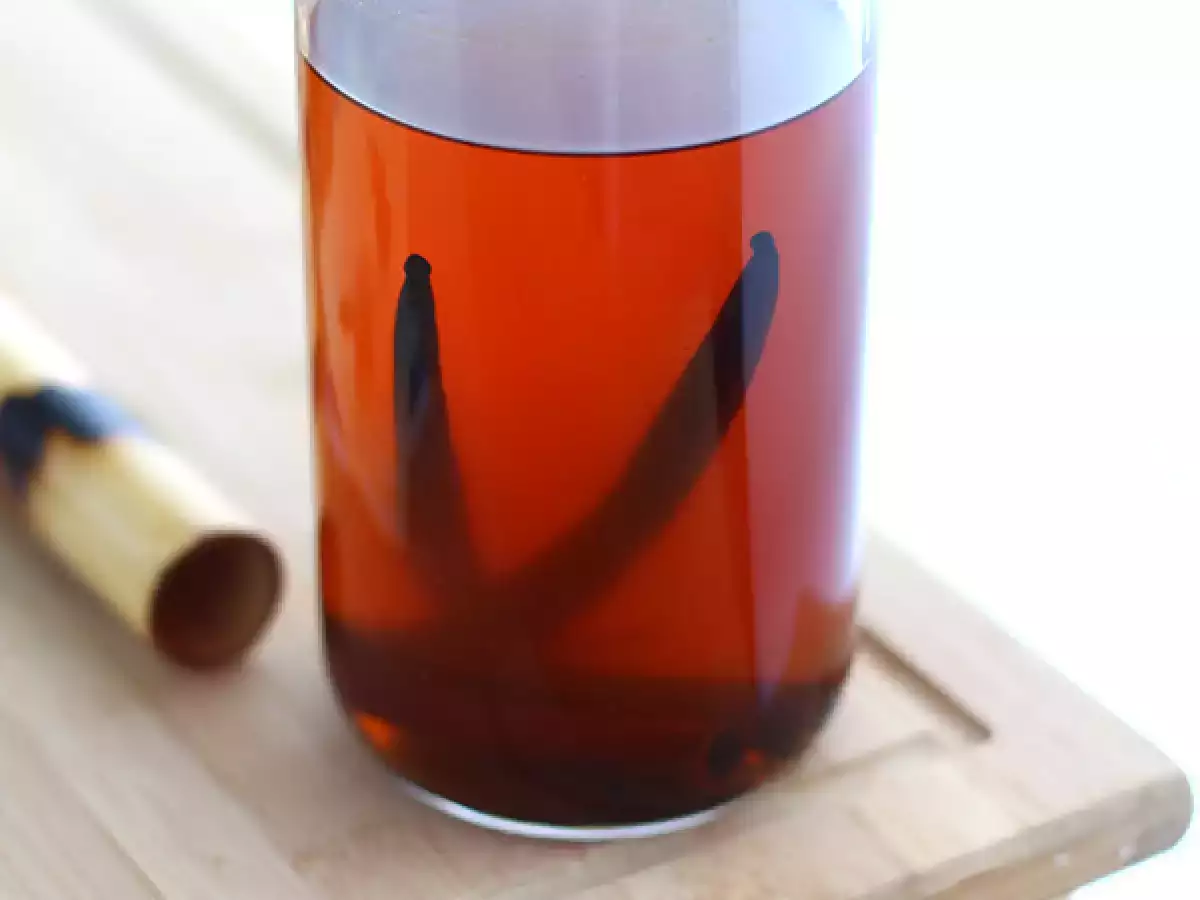 Vaníliával és fahéjjal ízesített rum - fotó 3