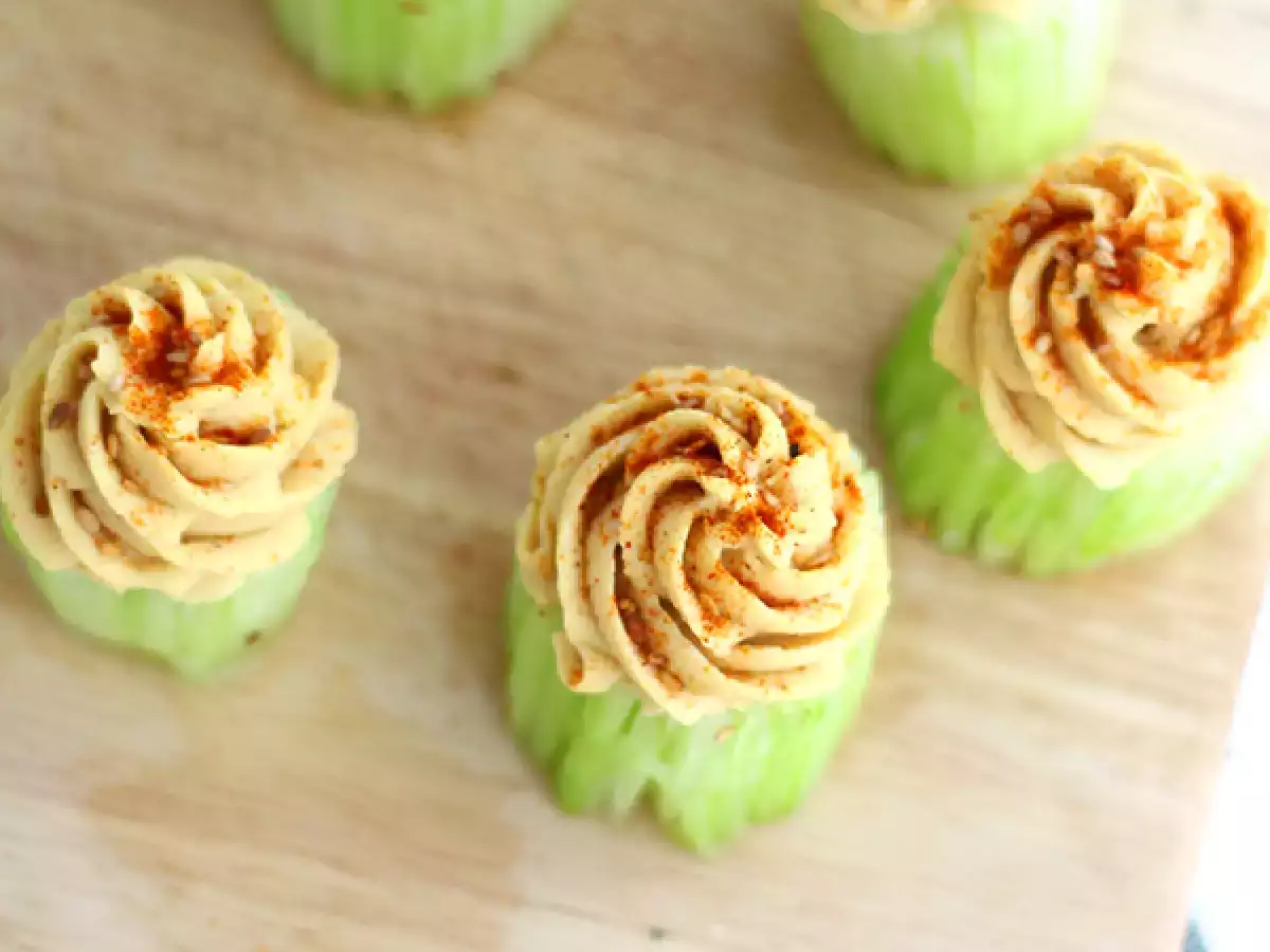 Vegán uborka és humusz cupcakes - fotó 4