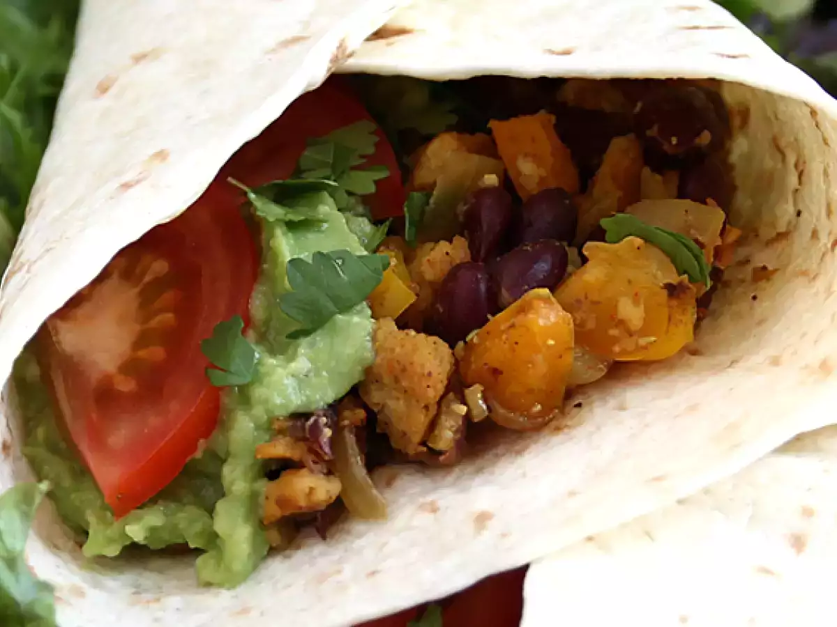 Vegetáriánus fajitas texturált szójafehérjével - fotó 2