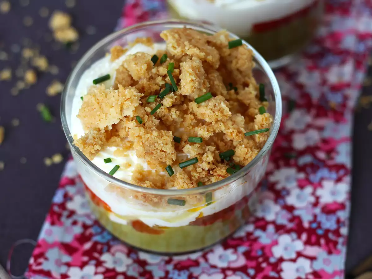Vegetáriánus verrines: borsókrémleves, parmezán morzsa és mascarpone krém - fotó 6