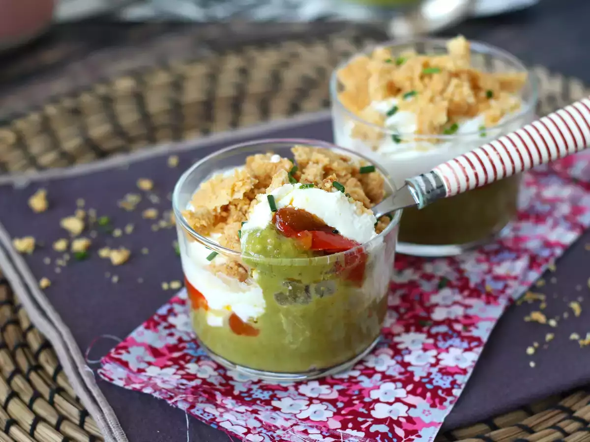 Vegetáriánus verrines: borsókrémleves, parmezán morzsa és mascarpone krém - fotó 8