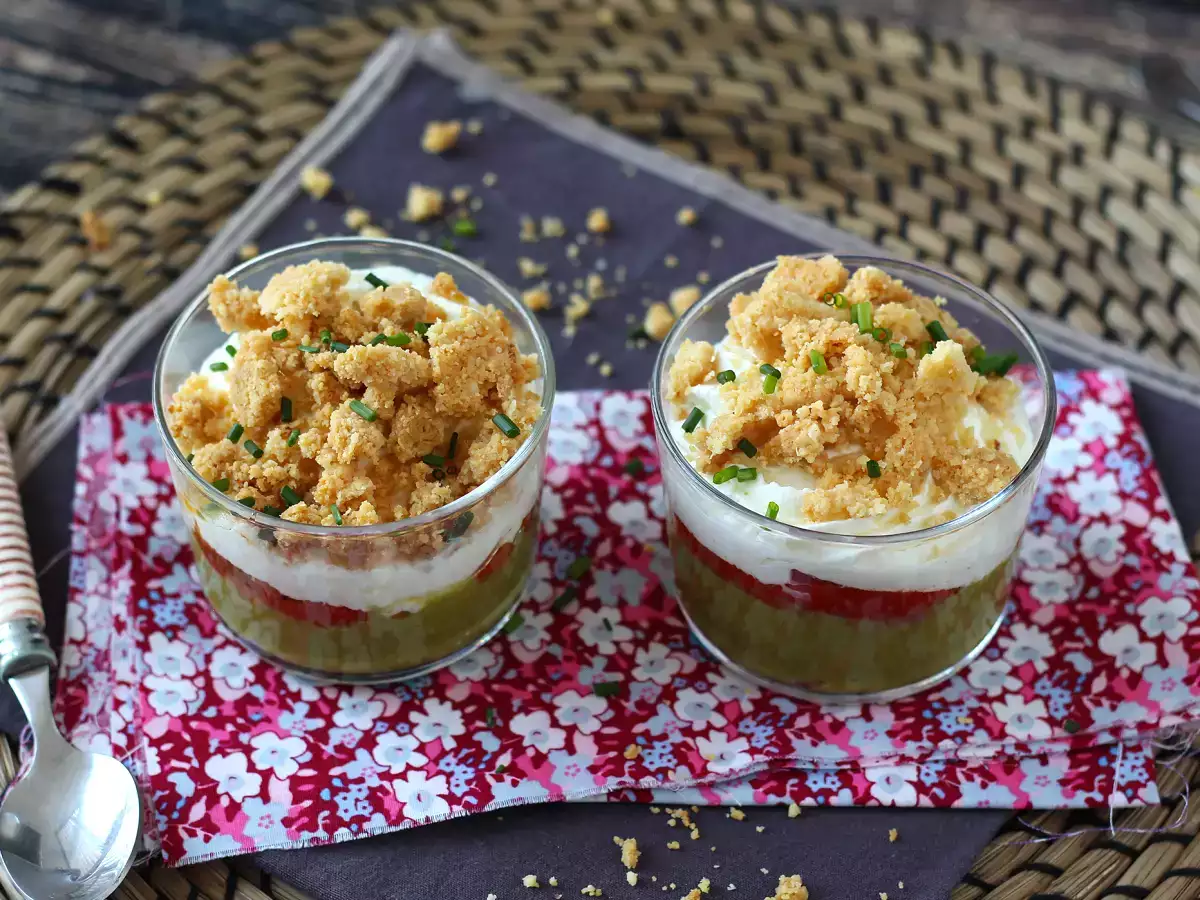 Vegetáriánus verrines: borsókrémleves, parmezán morzsa és mascarpone krém - fotó 9