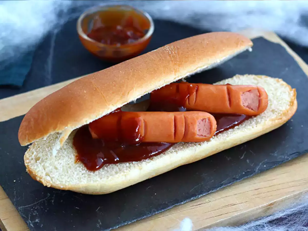 Véres Halloween hot dogok - fotó 3